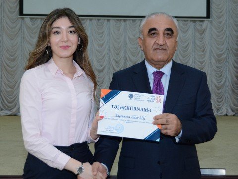 UNEC İqtisadi Forumun təşkilatçıları mükafatlandırıldı - FOTOLAR