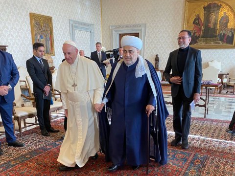 Şeyx Roma Papası ilə görüşüb