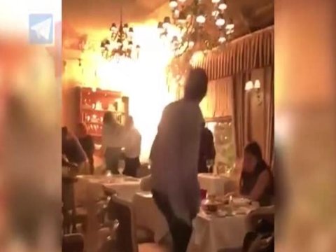Moskvanın mərkəzində restoran yandı