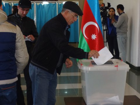 Təkrar seçkilərə gedən partiyalar məlum oldu