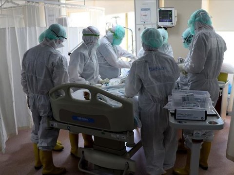 Dünyada COVID-ə yoluxanları sayı 325 milyonu ötdü