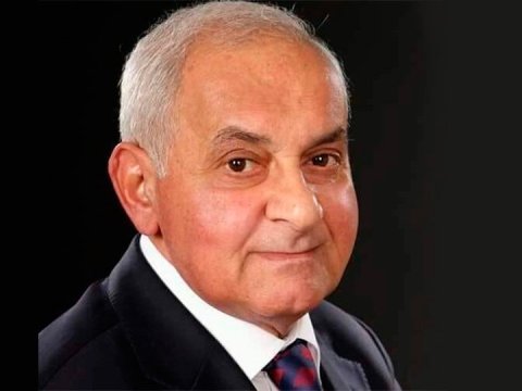 Yaddan çıxmış sənətkarlar: Həkim olmaq istəyirdi, aktyor oldu - Üzümüzdə gülüş yaradan Atabala müəllim 