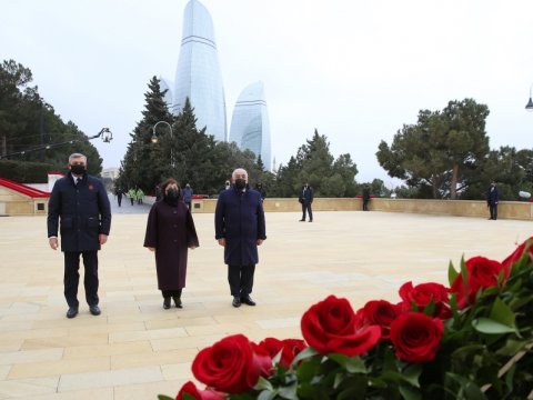 Dövlət və hökumət rəsmiləri Şəhidlər xiyabanında - FOTOLAR
