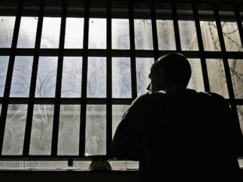 Vəkillərin məhbusları virusa yoluxdurması qalmaqalına MÜNASİBƏT