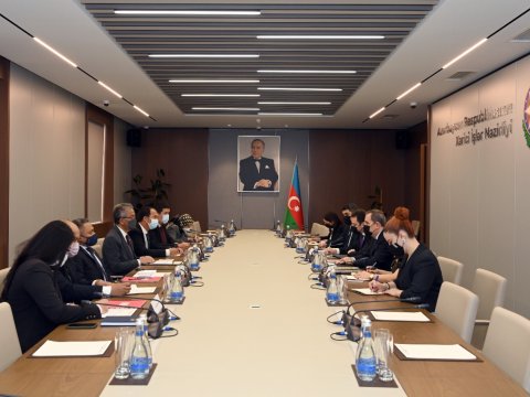 Ceyhun Bayramov Malayziyanın XİN başçısının müavini ilə görüşdü