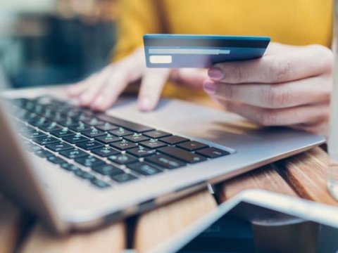 Onlayn ödəmələr 83% ARTIB