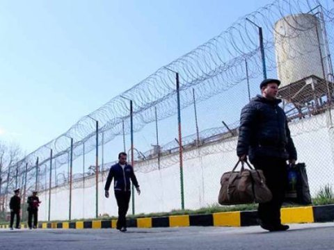 Azərbaycanda 1075 məhkumun cəzası azaldıldı