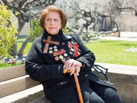 Fatma Səttarovaya “İstiqlal” ordeni VERİLDİ
