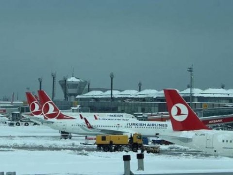 “Türk Hava Yolları” 80-dən artıq reysi təxirə saldı
