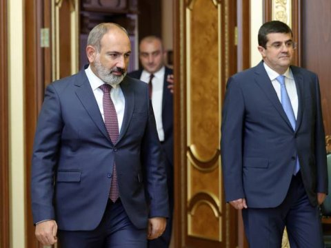 Paşinyan Arayikin pulunu çoxaltdı...