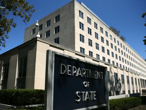 ABŞ Belarusu HƏDƏLƏDİ