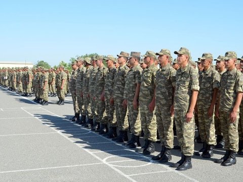 Hərbçilərin təqaüdləri rütbəyə görə ARTIRILACAQ