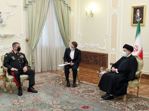 İran Prezidenti Zakir Həsənovu qəbul etdi