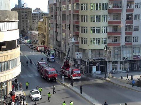 Yanğına görə bu yol BAĞLANDI