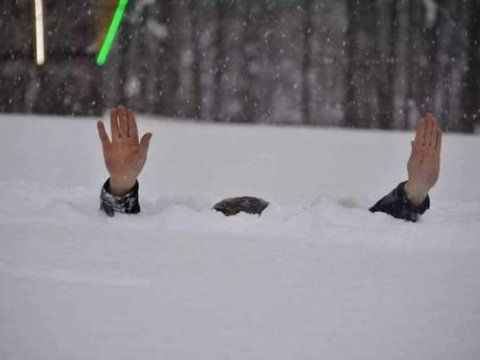 Türkiyədə qarın yaratdığı maraqlı görüntü - FOTO
