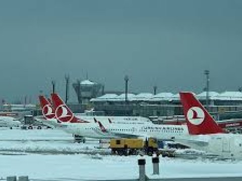 İstanbulda bütün uçuş-enmə zolaqları açılıb