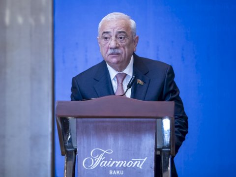 Səttar Möhbalıyev mükafatlandırma mərasimində