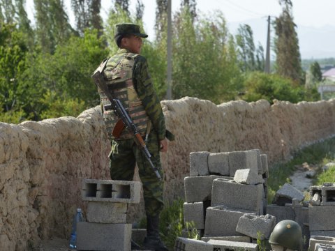 Danışıqlar baş tutmadı, sərhəddə ATIŞMA GEDİR