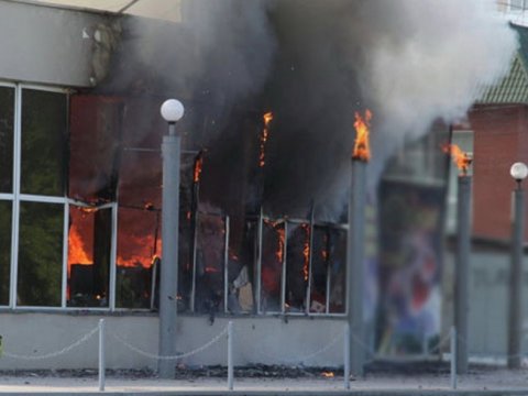 13 yanğın olub, 2 nəfər xilas edilib