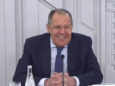 Lavrov Qərbin hədələrinə zarafatla cavab verdi