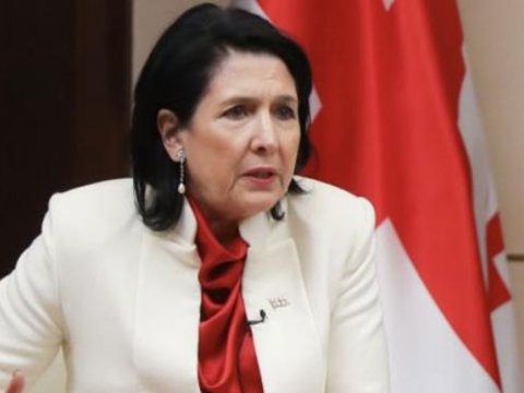 Prezident Saakaşvilini niyə əfv etmədiyini AÇIQLADI