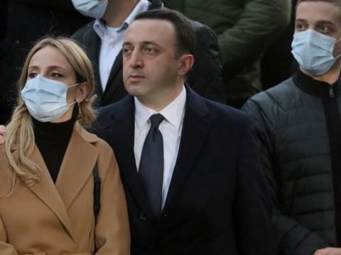 Baş nazirin xanımı meşə sahəsi aldı