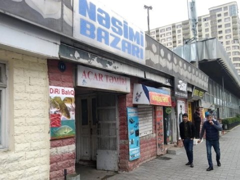 Bazarda satıcının 140 manatını OĞURLADI