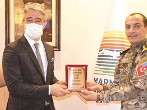 “FHN polkovniki” bələdiyyə başqanını necə aldadıb...