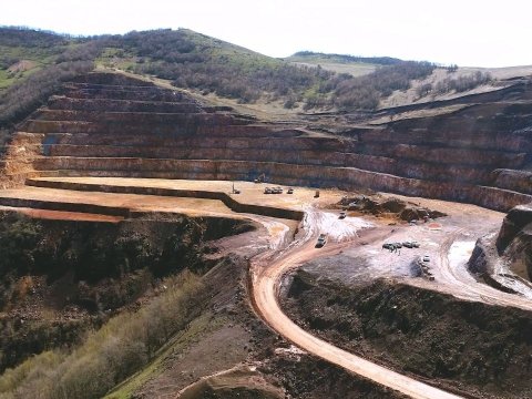 Qiymətli metal yataqların istifadəyə verilməsi qaydası