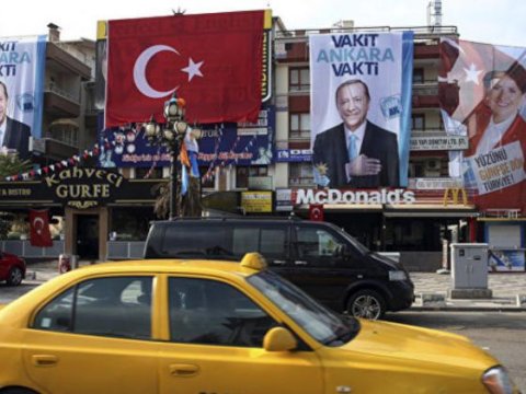 Seçki yaxınlaşır: Türkiyədə prezident kim olsun - SORĞU