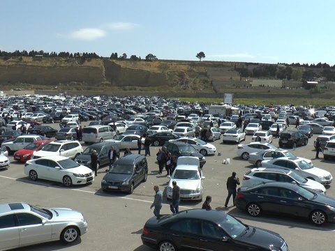 Azərbaycana gətirilən maşınların aksiz vergi dərəcələri artırıldı