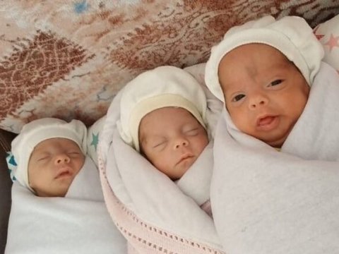 COVID-19-a yoluxan qadınlardan birinin üçəmi, digərinin dördəmi doğuldu - FOTOLAR