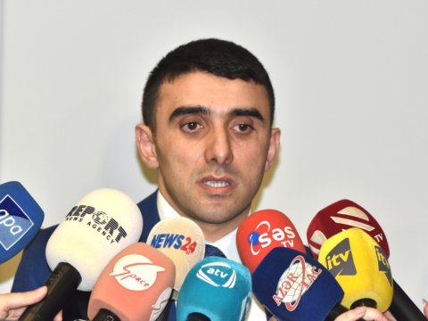 “Müəllimlər bilmədən şagirdləri bullinqə məruz qoyur” - Elnur Əliyev