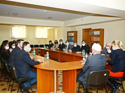 Azərbaycanlı tələbələr Ukrayna səfirilə görüşdülər