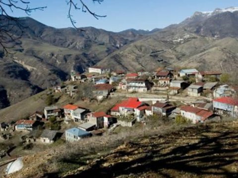 “Harada yatmısız, azərbaycanlılar səkkiz aydır yol çəkir” - Ermənilər təşvişdə