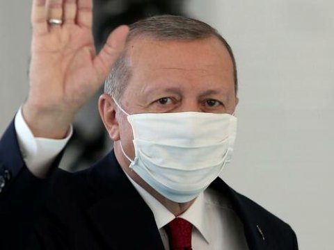 Ərdoğanla bağlı status yazdı, həbs olundu