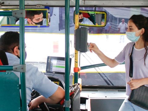 İctimai nəqliyyat tələbələr üçün pulsuz olsun - TƏKLİF