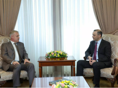 Qriqoryanla Zas sərhəddəki vəziyyəti müzakirə etdi