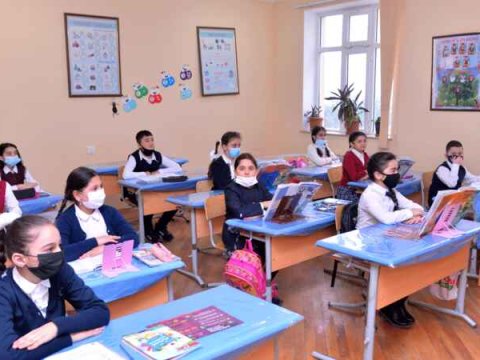 Bu məktəbdə əyani tədris BƏRPA OLUNDU