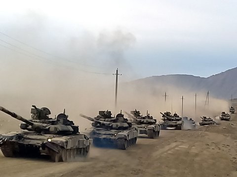 Hərbçilərimiz “həyəcan” siqnalı ilə qaldırıldı - VİDEO