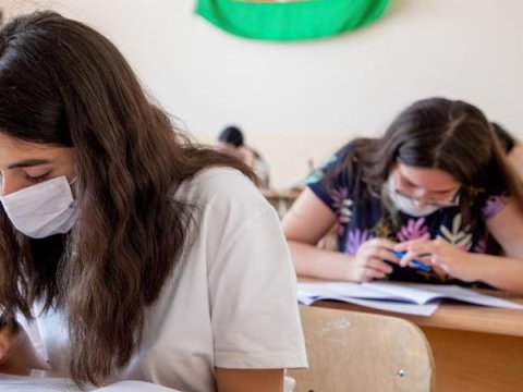 Ali məktəblərə qəbul qaydaları AÇIQLANDI