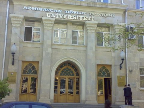 Bu universitetdə maaşlar artırıldı 