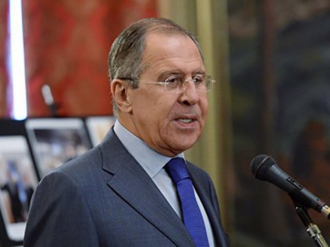 “Fransızlar tez-tez xoruzlanırlar” - Lavrov (VİDEO)