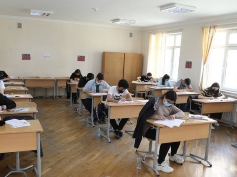 4 şagird, 2 nəzarətçi imtahandan QOVULDU