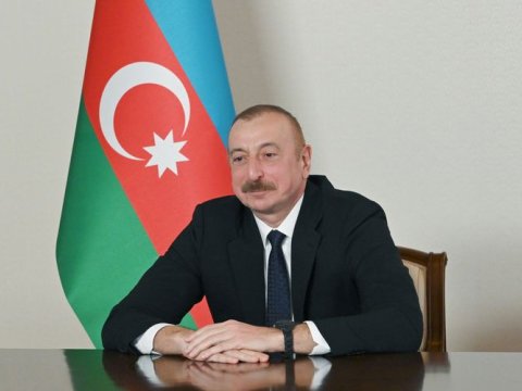 Prezident Azərbaycan qadınlarını TƏBRİK ETDİ