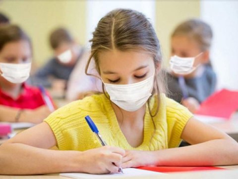 Ukraynadan gələnlər hansı məktəblərdə oxuyur? 