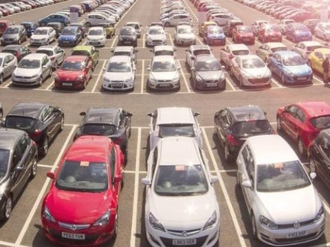 Azərbaycanlılar avtomobili daha çox kreditlə alır - Markalar, qiymətlər...