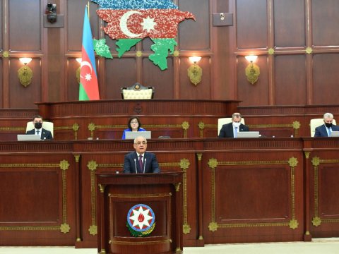 Milli Məclisdə hökumətin hesabatı dinlənilib - FOTOLAR