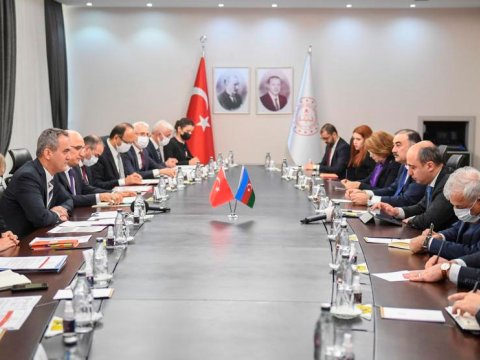 Emin Əmrullayev Türkiyəyə getdi