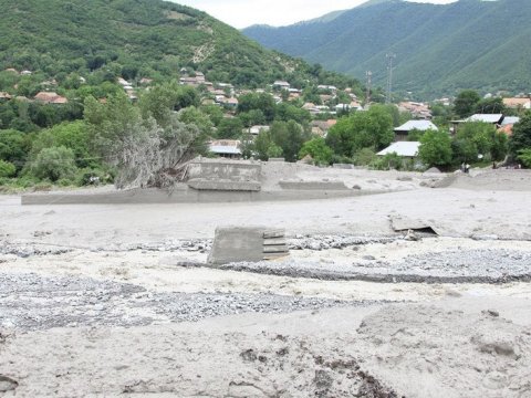 Alvadı çayı öz məcrasına qayıdıb